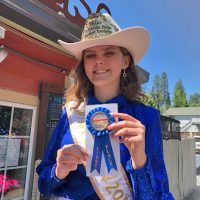 Miss CSHA 2019 Mary Homicz and award